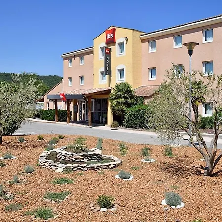 Ibis Hotel 3*