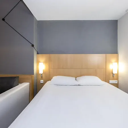 Ibis 3*