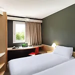 西斯特龙宜必思酒店 3*