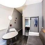 西斯特龙宜必思酒店 3* 锡斯特龙