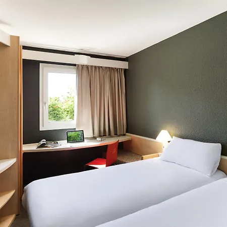 Ibis 3*