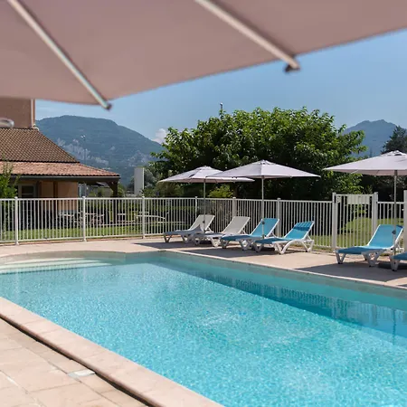 Ibis Hotel 3*