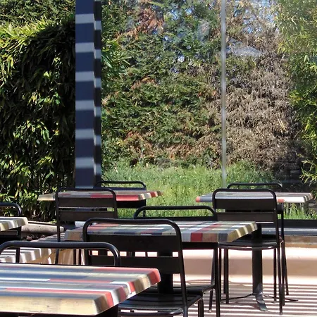 Ibis Hotel